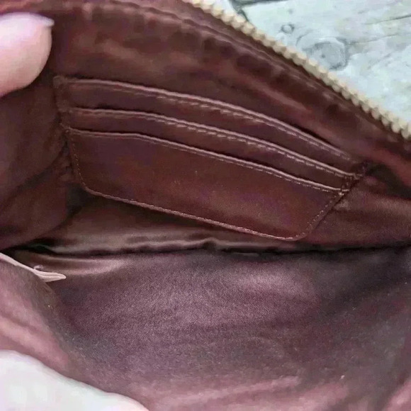 Juicy couture brown wristlet purse - Picture 7 of 9